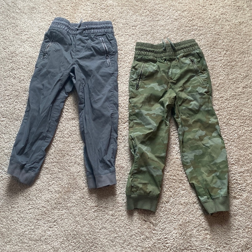 2 pairs of 5T Gap boys all weather “tech” joggers